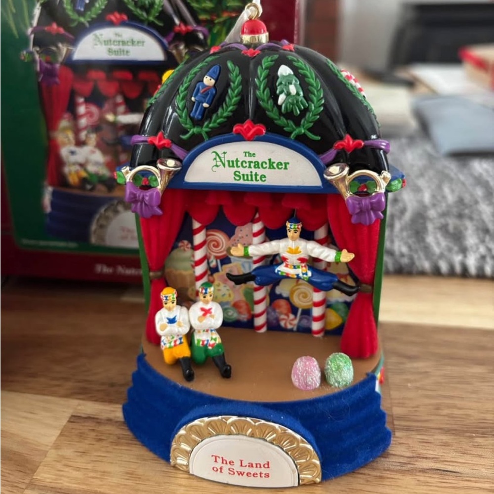 Carlton Cards “Land of Sweets” musical Nutcracker Christmas ornament